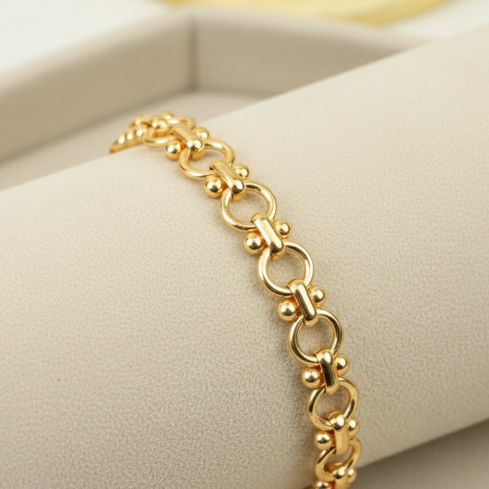 "Trendy Handmade Bracelet – A Thoughtful Gift for Girls & Women | UNVRC1608 - Picture 3 of 5